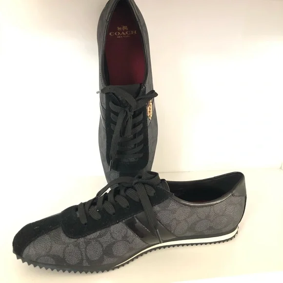 NEW Coach Leather gold Logo Shoes / Sneakers size 10 black laces - Picture 2 of 6